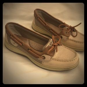 Speedy top, so 6.5M gold glitter tops